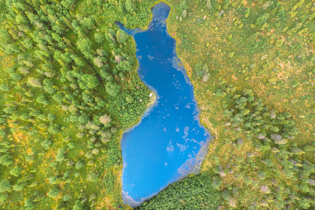 A lake in the shape of Finland